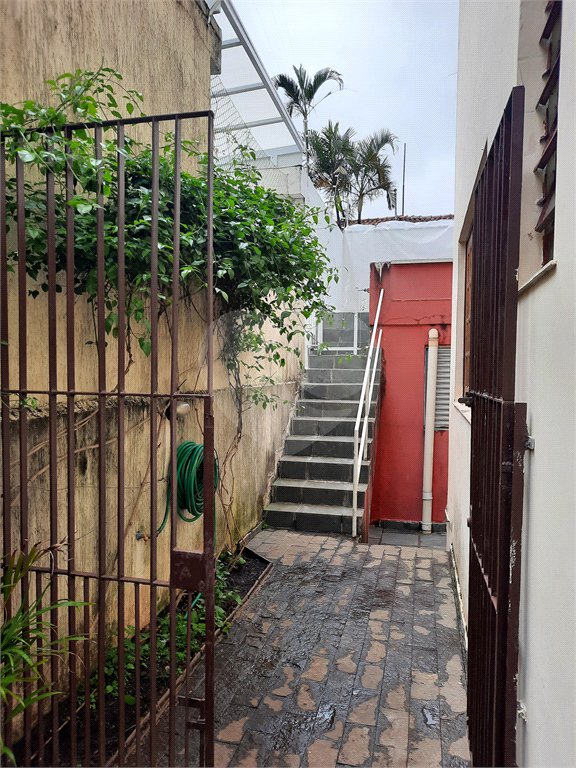 Sobrado à venda com 4 quartos em Brooklin Velho, São Paulo, SP