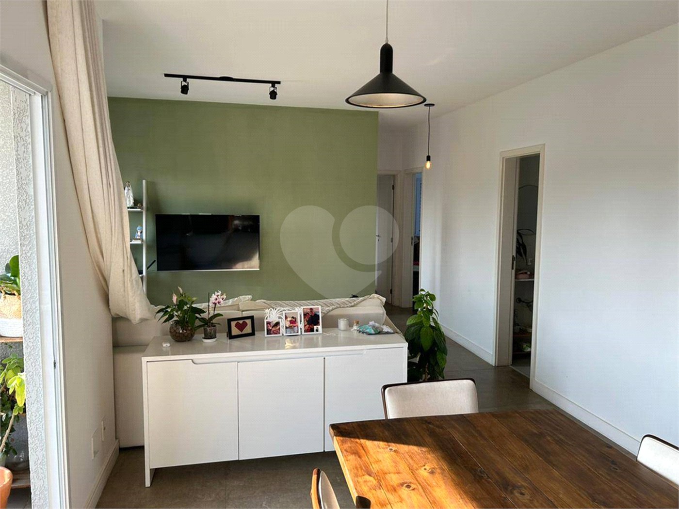 Apartamento à venda com 4 quartos, sendo 1 suíte,  em Jardim Armênia, Mogi das Cruzes, SP