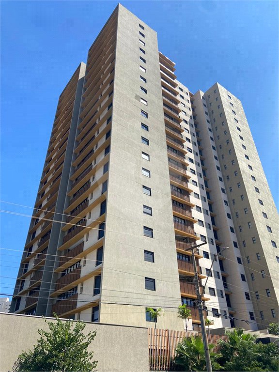 Apartamento à venda com 3 suítes em Vila Ferroviária, Araraquara, SP