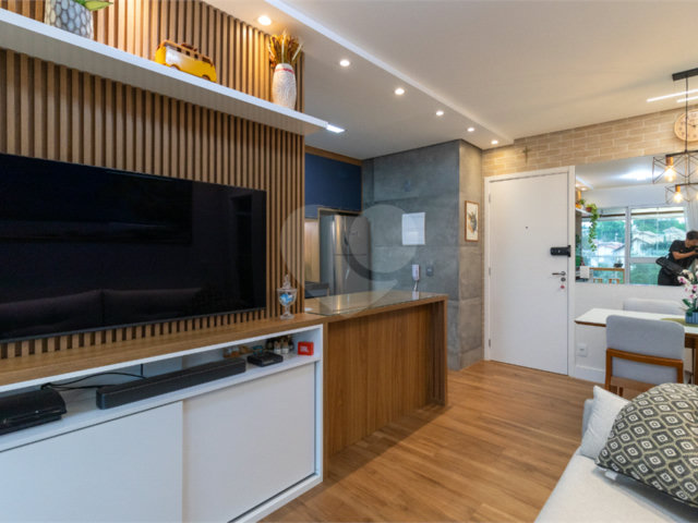Apartamento à venda com 2 quartos, sendo 1 suíte,  em Jardim Prudência, São Paulo, SP