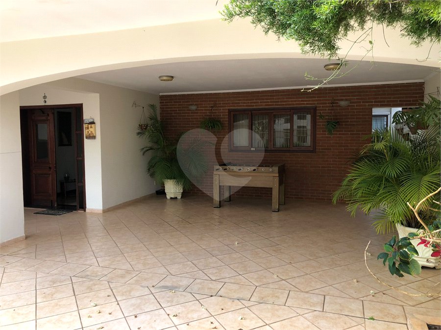 Casa à venda ou para alugar com 3 suítes em Parque Campolim, Sorocaba, SP