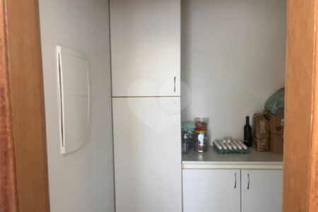 Casa à venda ou para alugar com 3 suítes no condomínio Serra da Estrela, Atibaia - SP