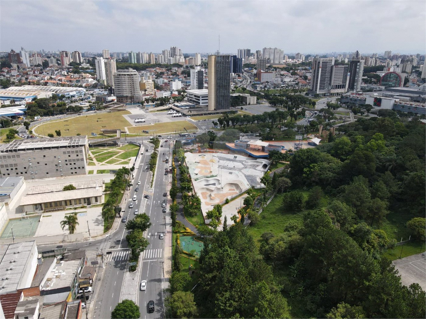 Apartamento à venda com 3 quartos, sendo 1 suíte,  em Baeta Neves, São Bernardo do Campo, SP
