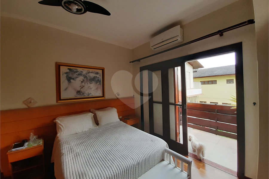 Casa à venda com 4 quartos, sendo 2 suítes,  em Jardim Floresta, São Paulo, SP