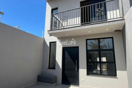 Casa à venda com 2 suítes em Jardim das Cerejeiras, Atibaia, SP