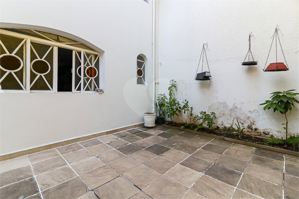 Casa à venda com 3 quartos, sendo 1 suíte, em Mirandópolis, São Paulo, SP