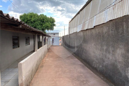 Casa à venda com 3 quartos em Vila Aquidabam, Ponta Porã, MS
