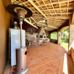 Casa à venda com 5 quartos, sendo 3 suítes, no condomínio Santa Teresa 1, Vinhedo - SP