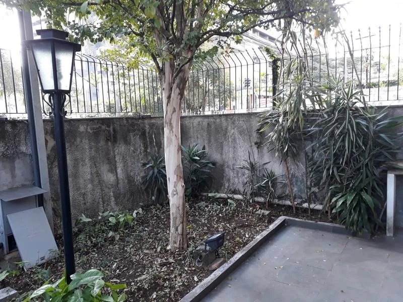 Sobrado à venda com 4 quartos em Brooklin Paulista, São Paulo, SP
