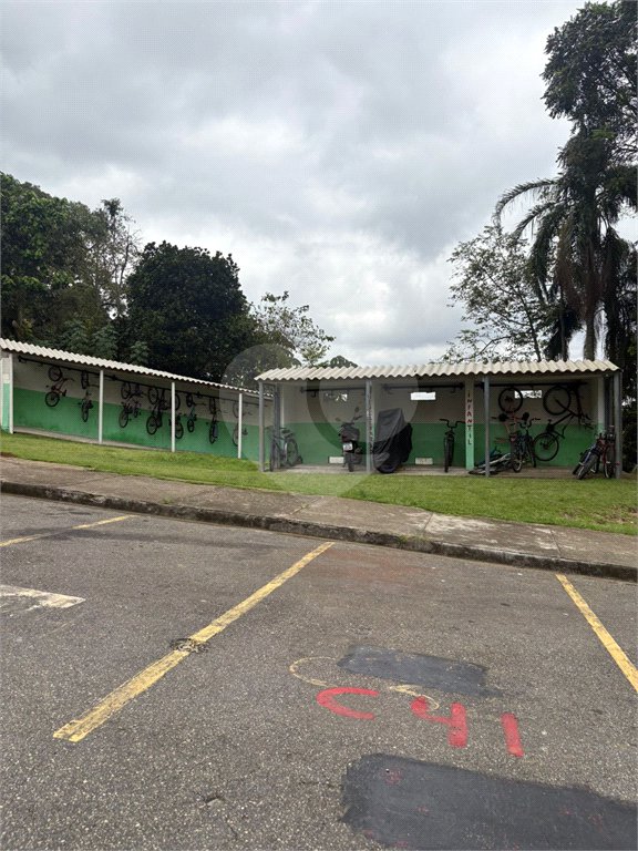 Casa para alugar com 2 quartos no condomínio Estrada do Preju, Itaquaquecetuba - SP