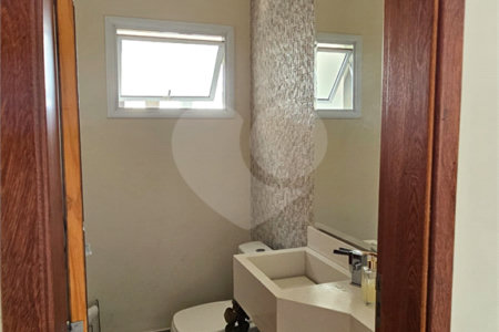 Casa à venda com 3 quartos, sendo 1 suíte, no condomínio Parque Real, Indaiatuba - SP