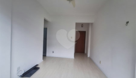 Apartamento à venda com 2 quartos, sendo 1 suíte,  em Tijuca, Rio de Janeiro, RJ