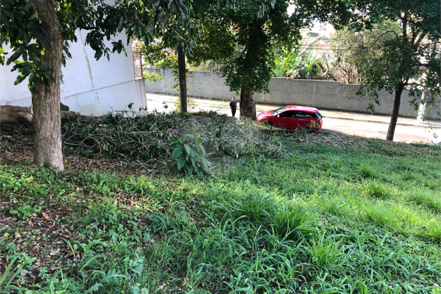 Terreno à venda em Horto, São Paulo, SP