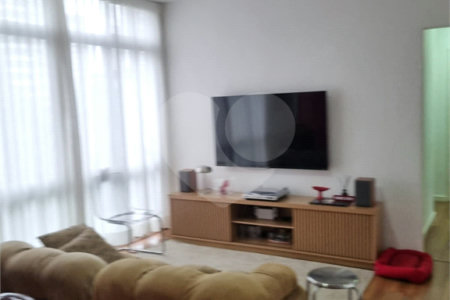 Apartamento à venda com 2 quartos em Moema, São Paulo, SP