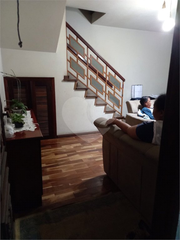Casa à venda com 2 quartos, sendo 1 suíte, em Vila Industrial, Mogi das Cruzes, SP