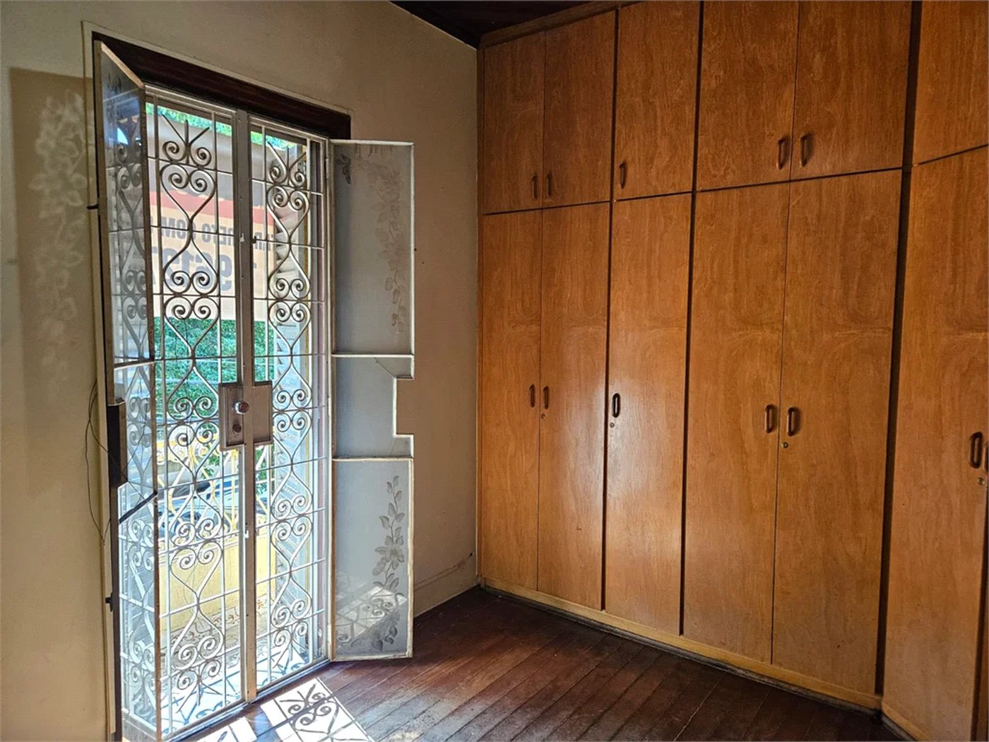 Casa à venda com 3 quartos, sendo 1 suíte, em Água Branca, São Paulo, SP