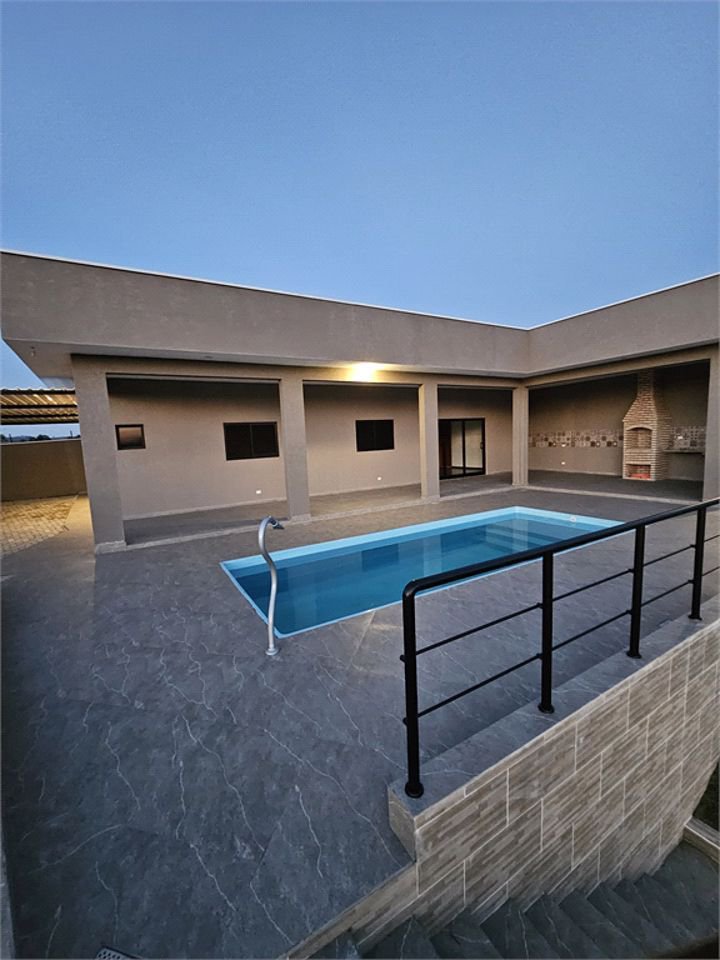Casa com 3 dormitórios à venda, 265 m² por R$ 1.100.000,00 - Centro - Igaratá/SP