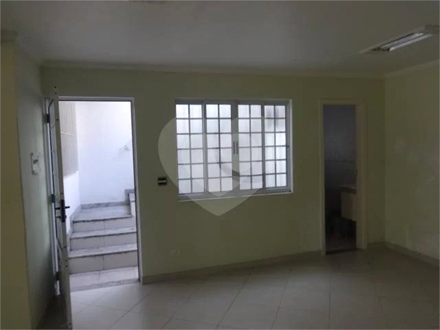 Casa à venda com 4 quartos, sendo 2 suítes, em Horto, São Paulo, SP