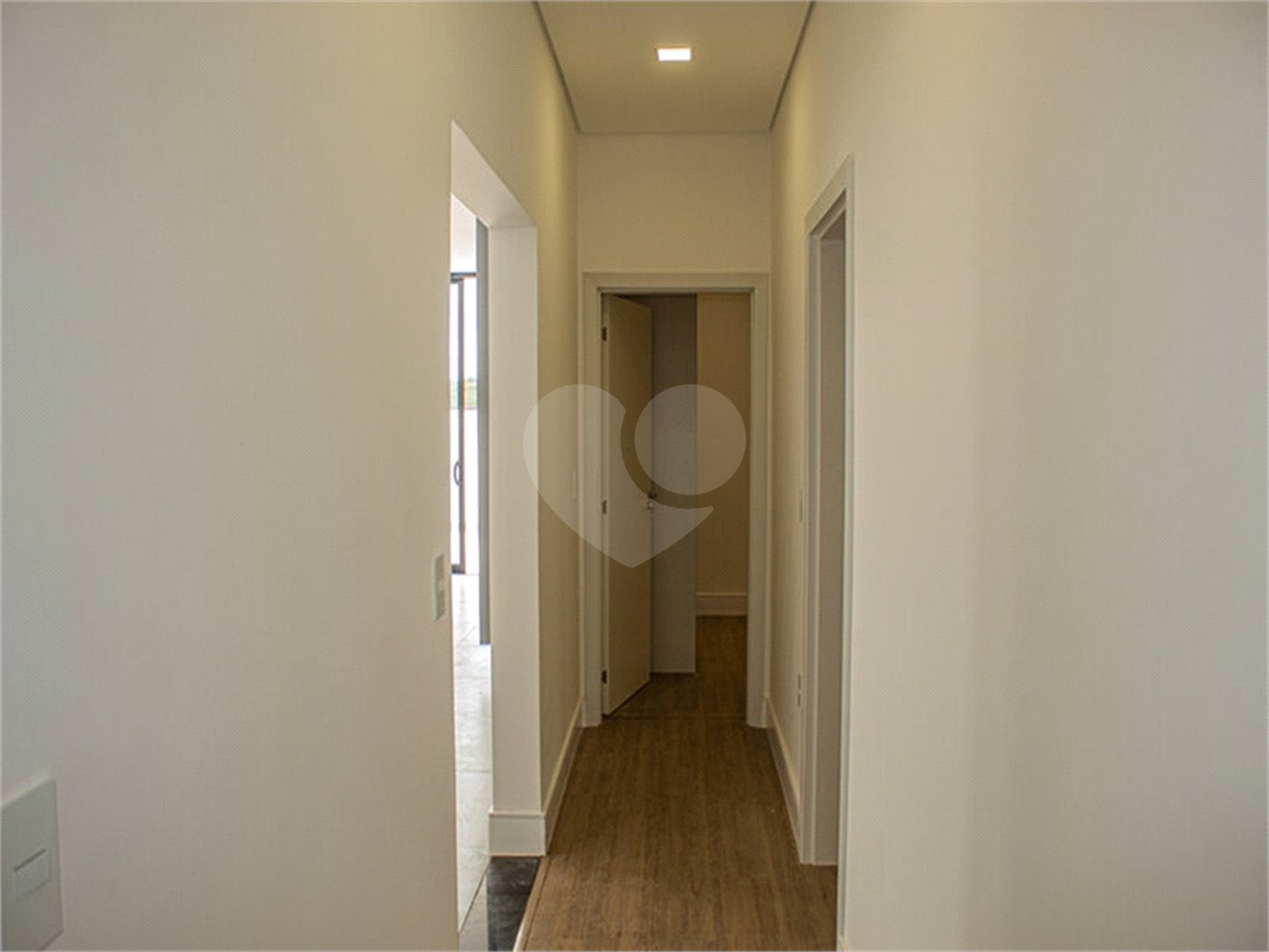 Casa à venda com 3 suítes no condomínio Residencial Central Parque, Salto - SP