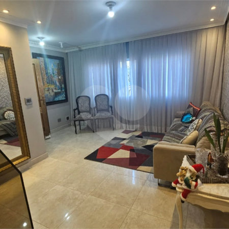 Sobrado à venda com 4 quartos, sendo 2 suítes, em Saúde, São Paulo, SP