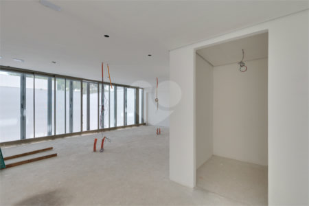 Casa à venda com 3 suítes no condomínio Residencial Heron 140, São Paulo - SP
