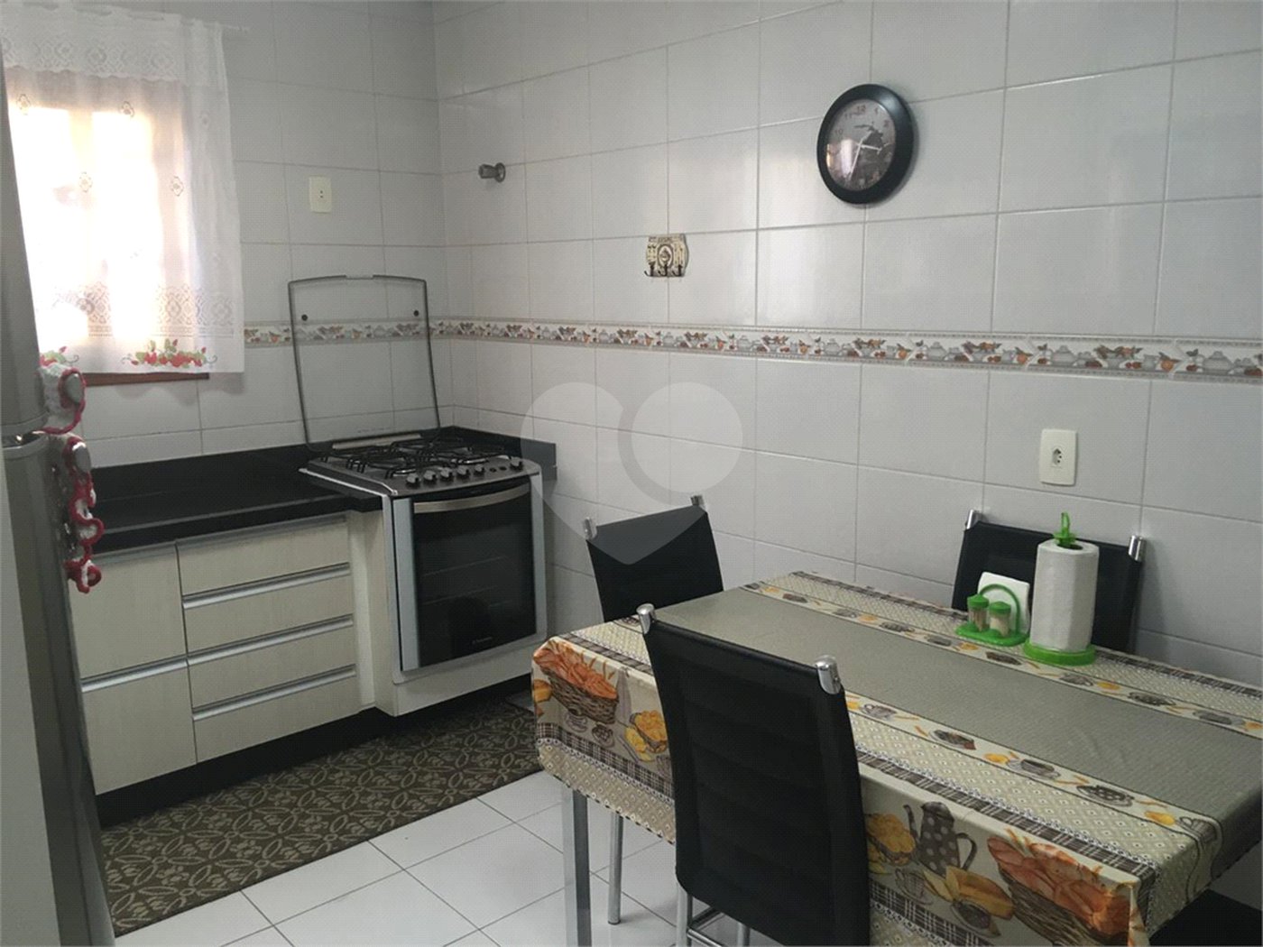 Casa à venda com 3 quartos, sendo 1 suíte, no condomínio Morada de Itapuã, São Paulo - SP