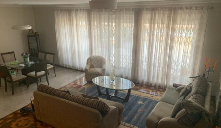 Casa à venda com 3 quartos, sendo 1 suíte,  em Interlagos, São Paulo, SP