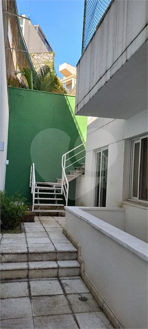 Sobrado à venda ou para alugar com 7 quartos, sendo 4 suítes,  em Cidade Jardim, São Paulo, SP