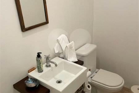 Casa à venda com 4 quartos, sendo 1 suíte, em Vila Morumbi, São Paulo, SP