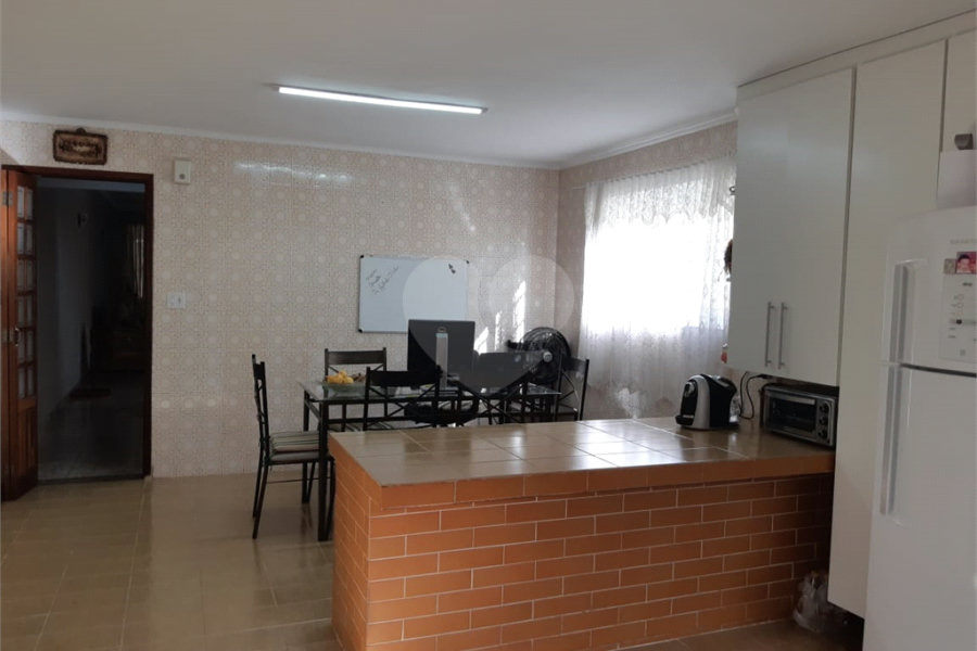 Sobrado à venda com 3 quartos, sendo 1 suíte, em Vila Romero, São Paulo, SP