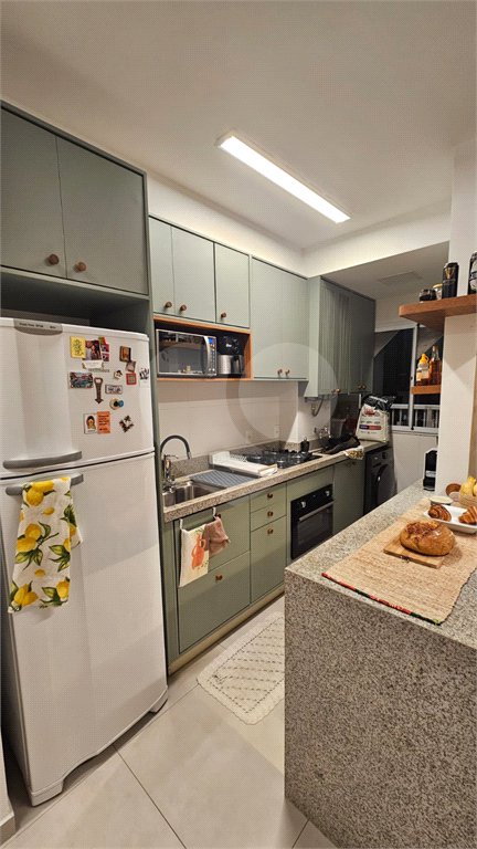 Apartamento à venda ou para alugar com 2 quartos, sendo 1 suíte,  em Vila Oliveira, Mogi das Cruzes, SP