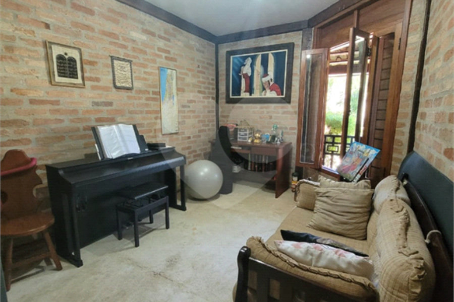 Casa à venda com 3 quartos, sendo 1 suíte,  no condomínio Residencial Bosque da Serra, Mairiporã - SP