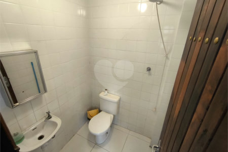 Sobrado à venda com 5 quartos, sendo 1 suíte, em Jardim Trussardi, São Paulo, SP