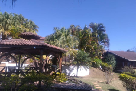 Chácara à venda com 4 quartos, sendo 2 suítes, em Loteamento Village de Atibaia, Atibaia, SP