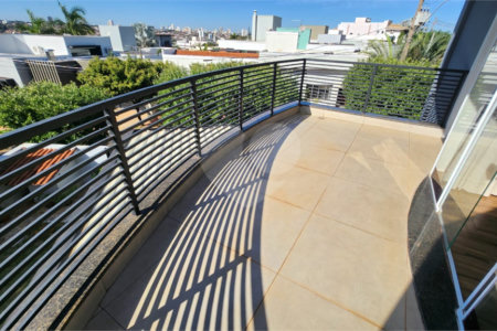 Casa à venda com 3 quartos, sendo 2 suítes, em Residencial Village Damha, Araraquara, SP