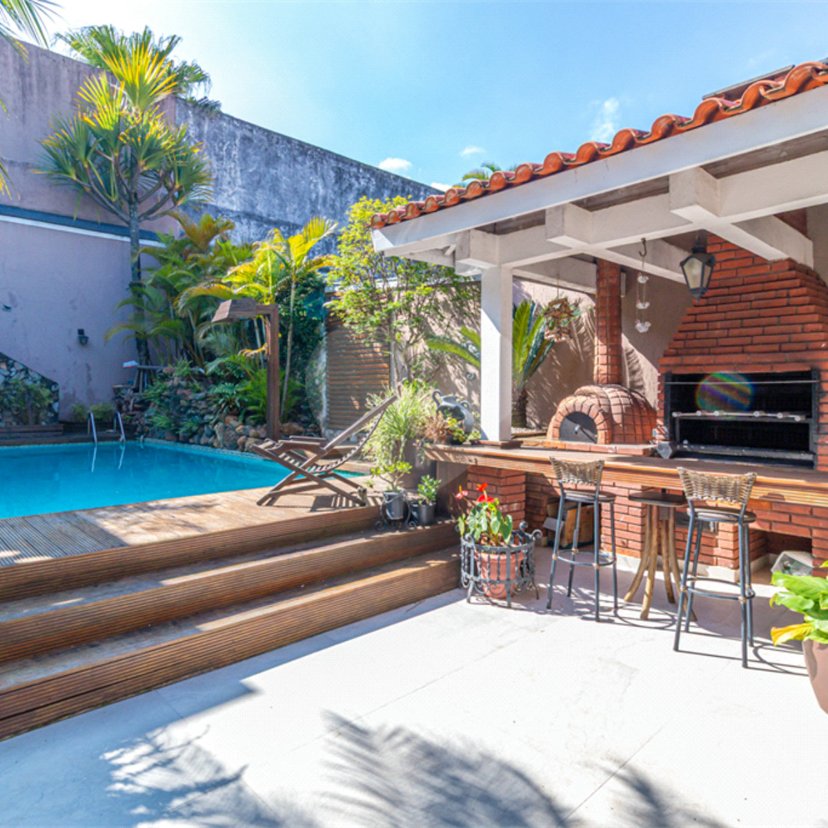 Casa à venda com 3 suítes em Chácara Monte Alegre, São Paulo, SP