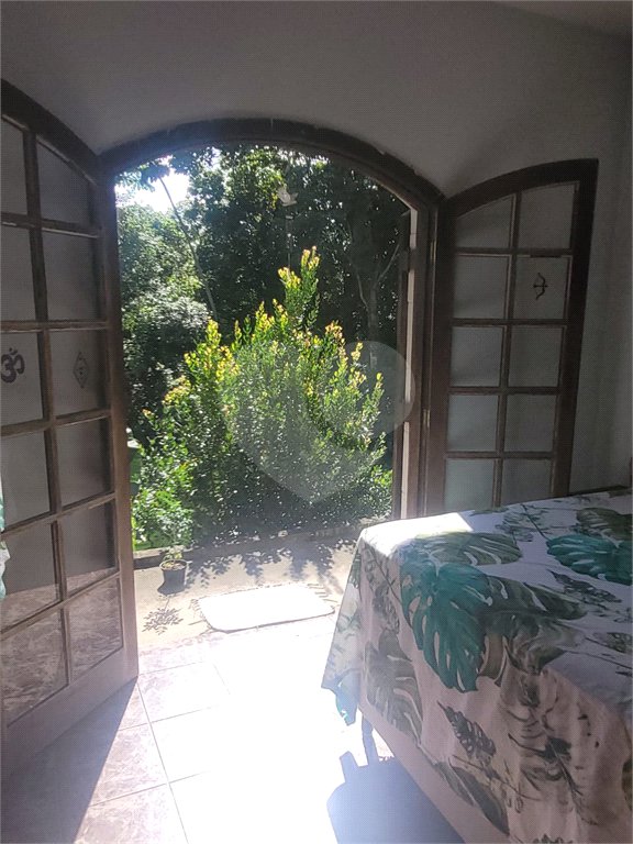 Chácara à venda com 3 quartos em Parque Alvorada, Suzano, SP