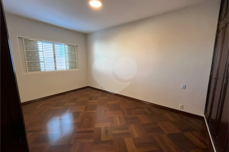 Casa à venda com 3 quartos, sendo 1 suíte, em Jardim Itália, Itapetininga, SP