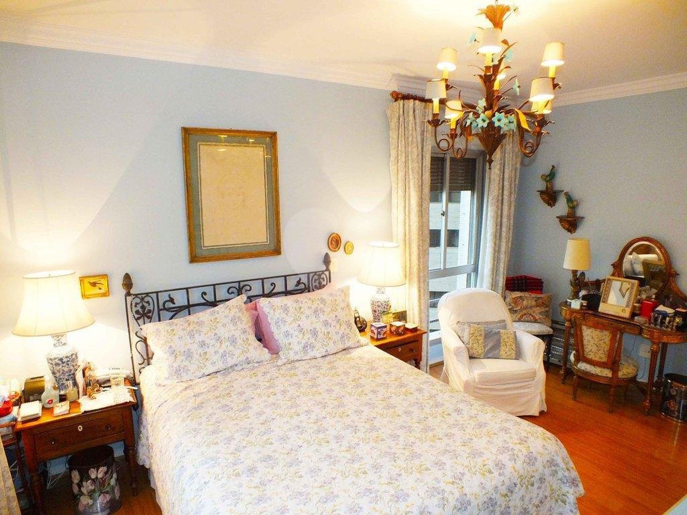 Apartamento à venda com 3 suítes em Real Parque, São Paulo, SP
