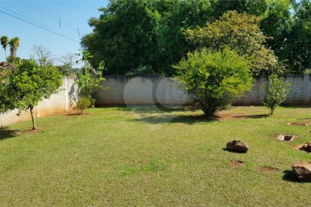 Chácara à venda com 3 quartos, sendo 1 suíte, no Centro, Araçoiaba da Serra, SP