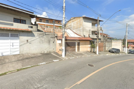 Sobrado à venda com 3 quartos, sendo 1 suíte, em Bocaina, Ribeirão Pires, SP