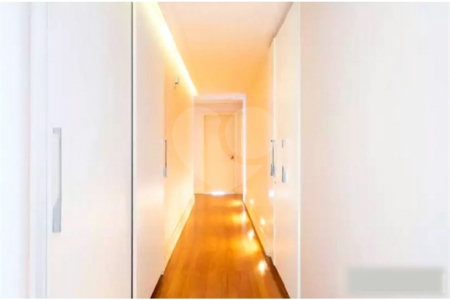 Apartamento à venda com 4 suítes em Moema, São Paulo, SP