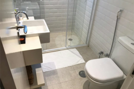 Apartamento à venda com 4 quartos, sendo 3 suítes, em Indianópolis, São Paulo, SP