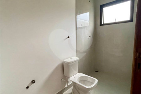 Sobrado à venda com 3 suítes em Jardim dos Pinheiros, Atibaia, SP