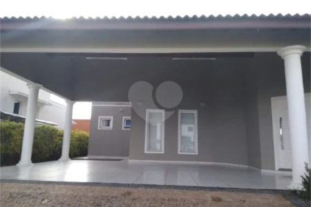 Casa à venda com 3 quartos, sendo 1 suíte, no condomínio Palmeiras Imperiais, Salto - SP