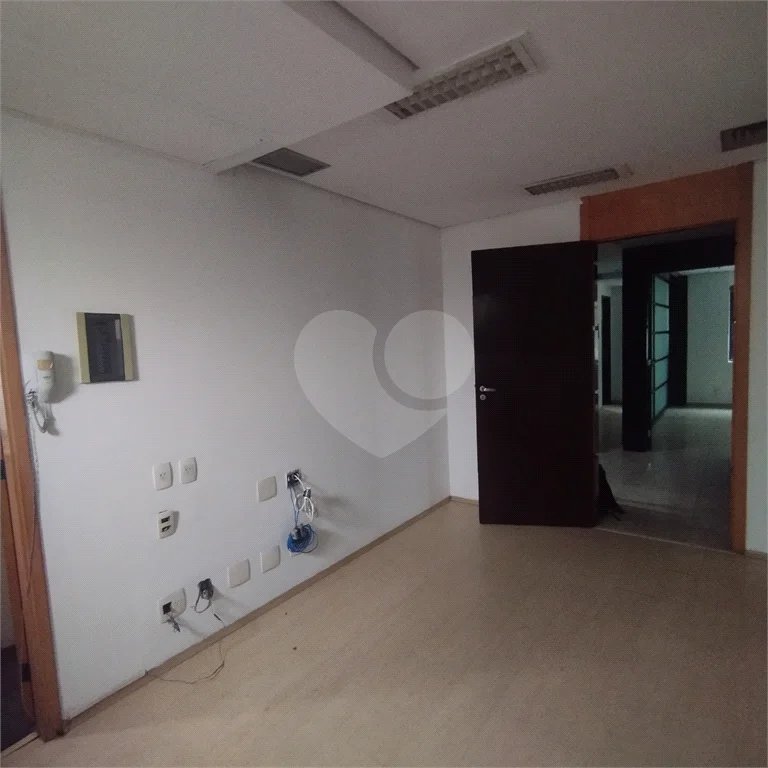 Sala comercial para locação no Jardim Paulista, 90 m², 2 garagens