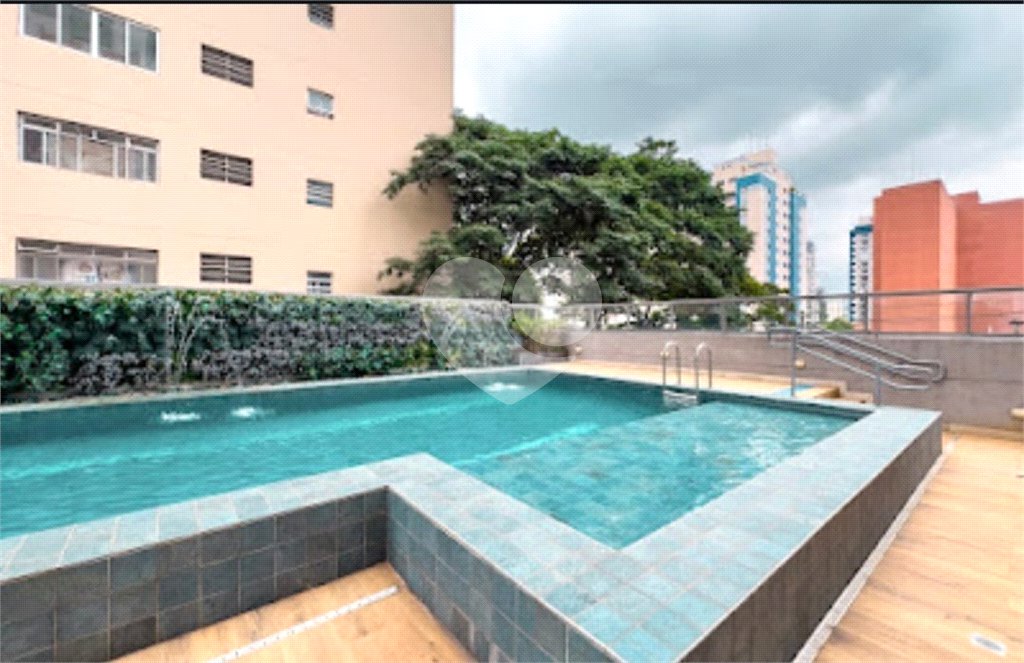Apartamento à venda com 2 quartos, sendo 1 suíte,  em Vila Olímpia, São Paulo, SP