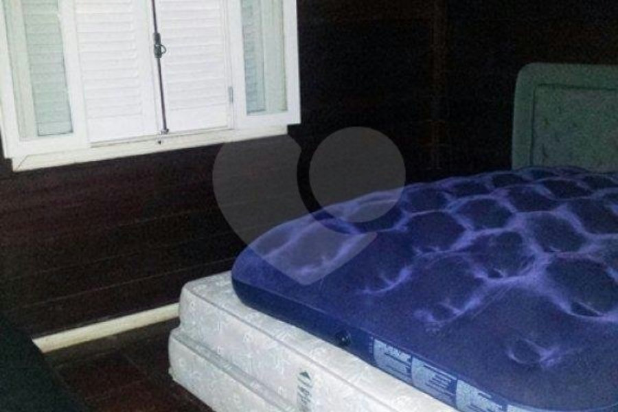 Casa à venda ou para alugar com 4 quartos, sendo 1 suíte, no condomínio Estrada Armando Barbosa ,6300, Mairiporã - SP