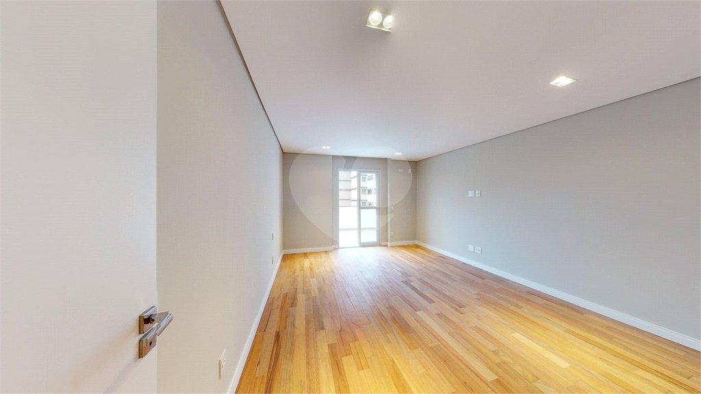 Apartamento à venda com 3 quartos, sendo 1 suíte, em Higienópolis, São Paulo, SP