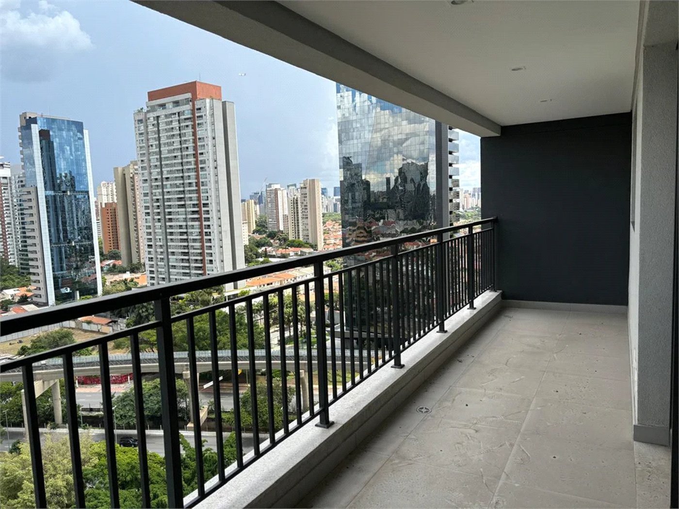 Apartamento à venda com 1 suíte em Vila Cordeiro, São Paulo, SP